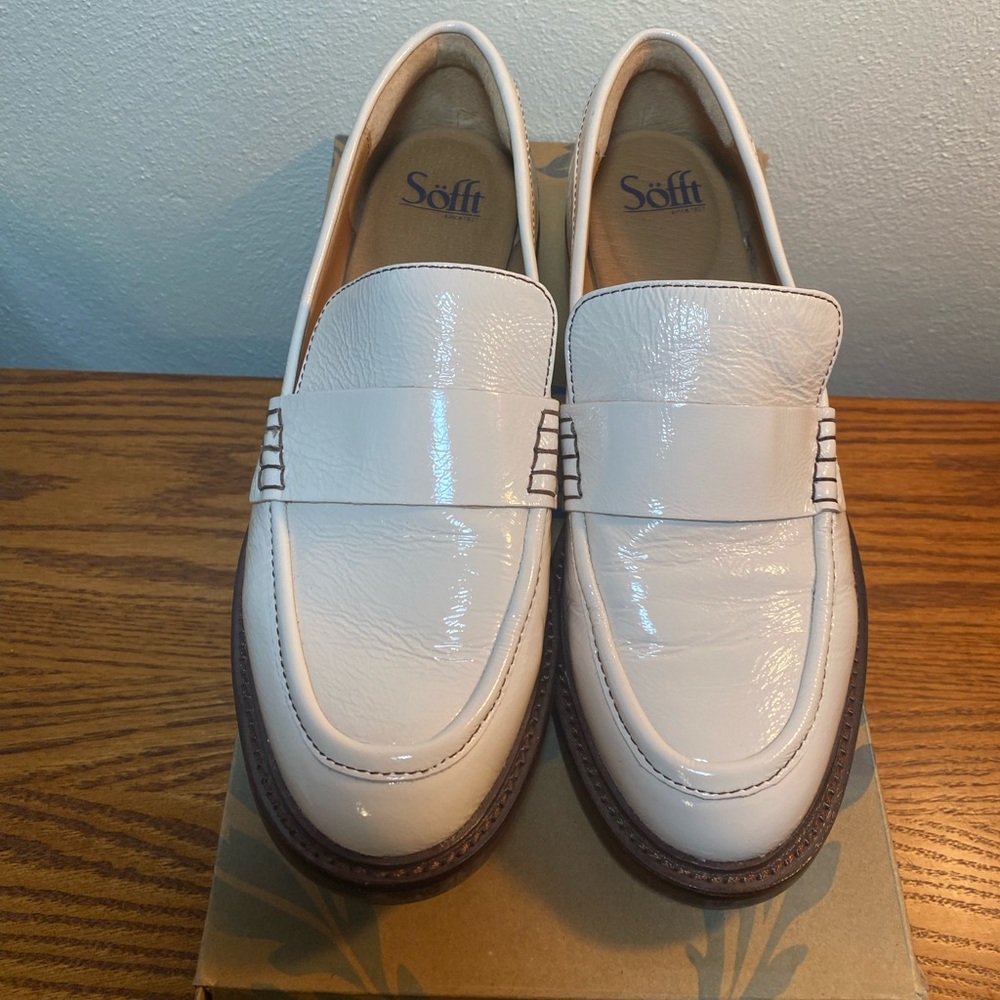 Sofft Meryl Leather Waterproof Slip-On Loafer in Almond Patent Like New In Box!